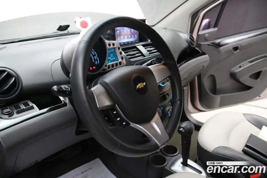 Chevrolet Spark 2011 1.0 автомат (гидро), фото 10