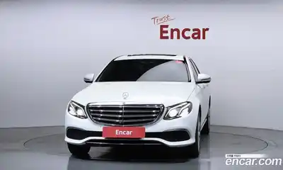 Mercedes-Benz E-Class 2018 2.0 автомат (гидро), миниатюра 2