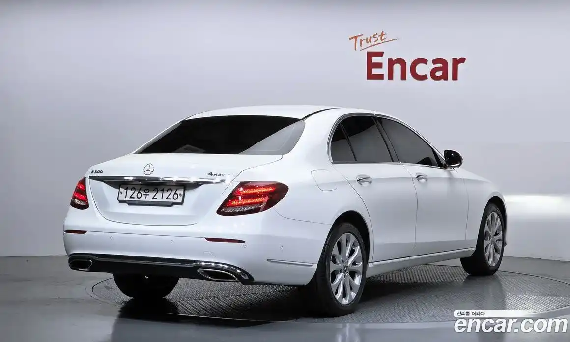 Mercedes-Benz E-Class 2018 2.0 автомат (гидро), фото 3