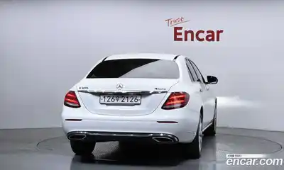 Mercedes-Benz E-Class 2018 2.0 автомат (гидро), миниатюра 4