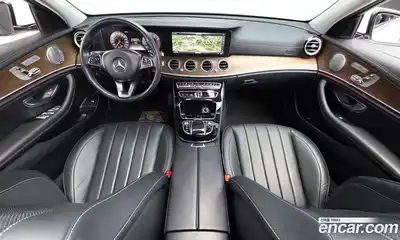 Mercedes-Benz E-Class 2018 2.0 автомат (гидро), миниатюра 8