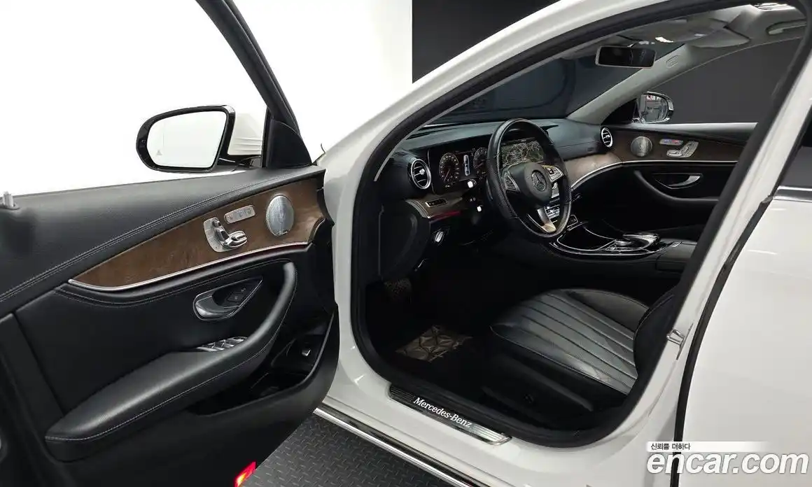 Mercedes-Benz E-Class 2018 2.0 автомат (гидро), фото 10