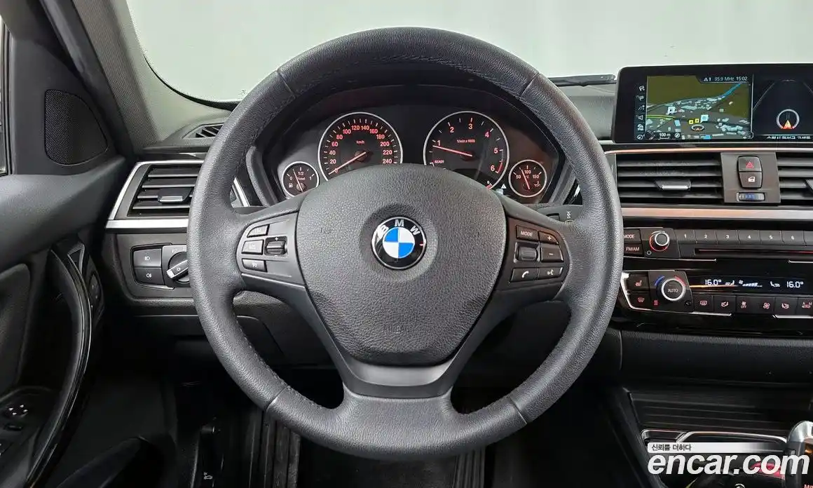 BMW 3-Series 2017 2.0 гидро, фото 13