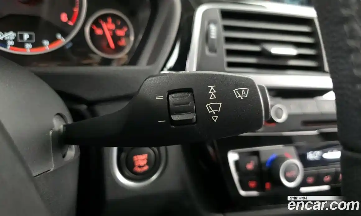 BMW 3-Series 2017 2.0 гидро, фото 16