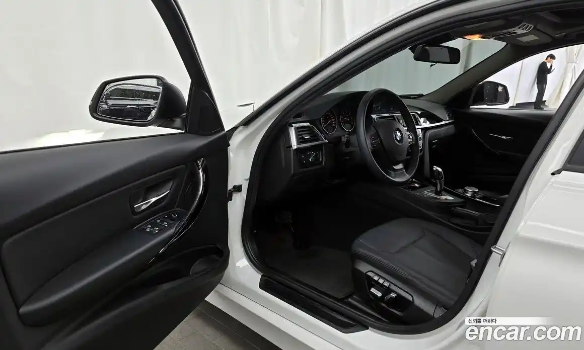 BMW 3-Series 2017 2.0 гидро, фото 10