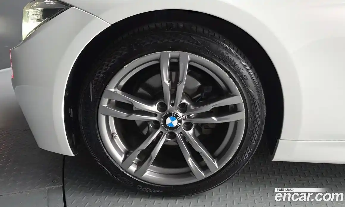 BMW 3-Series 2016 2.0 гидро, фото 5