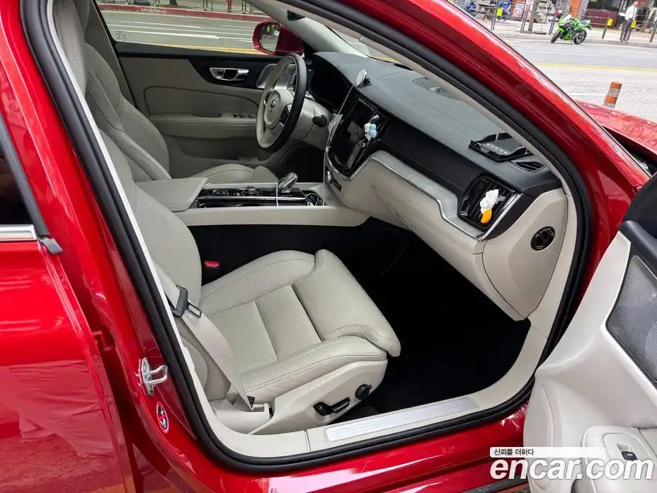 Volvo S60 2021 2.0 автомат (гидро), фото 16