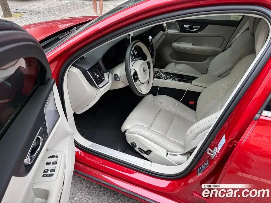 Volvo S60 2021 2.0 автомат (гидро), фото 18