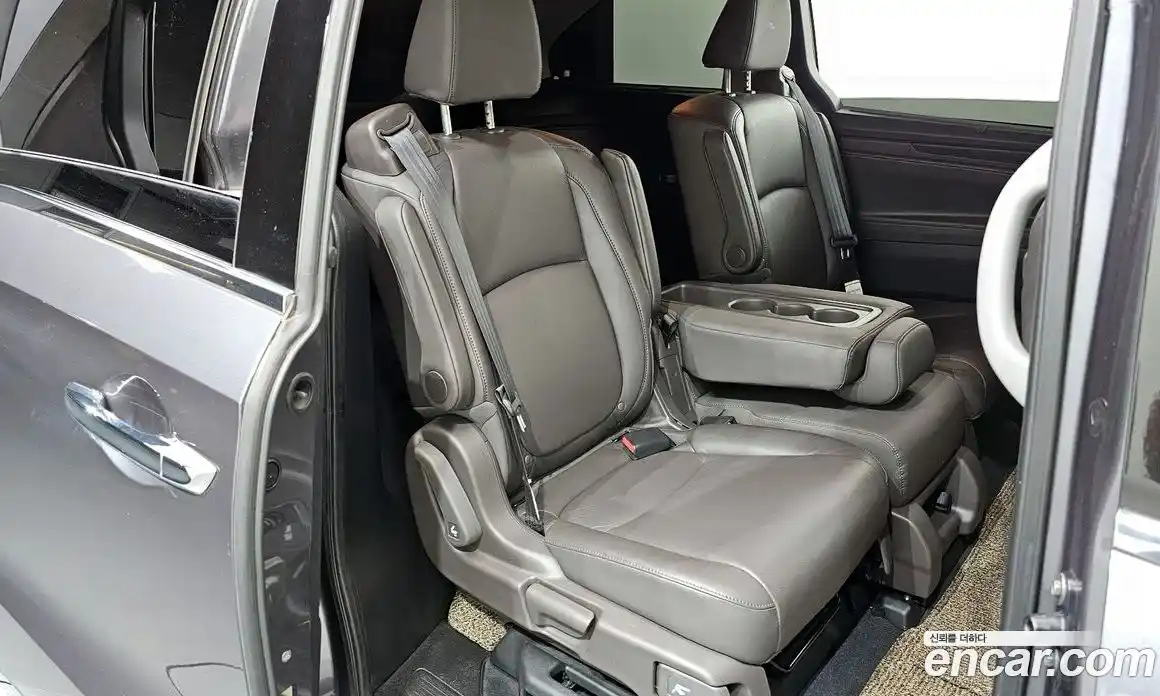 Honda Odyssey 2019 3.5 автомат (гидро), фото 12