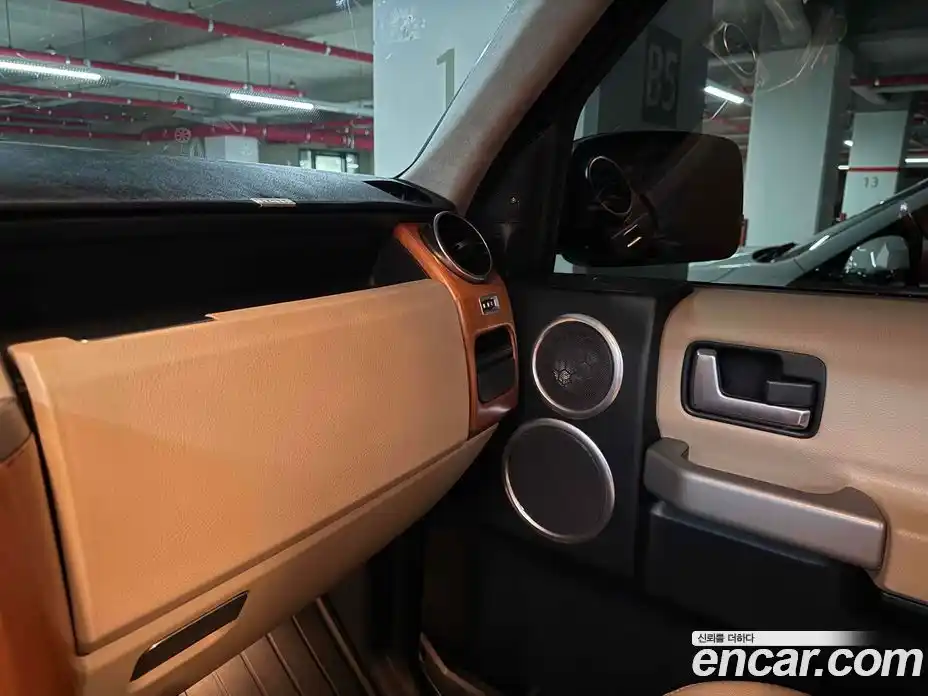 Land Rover Discovery 2009 2.7 автомат (гидро), фото 14