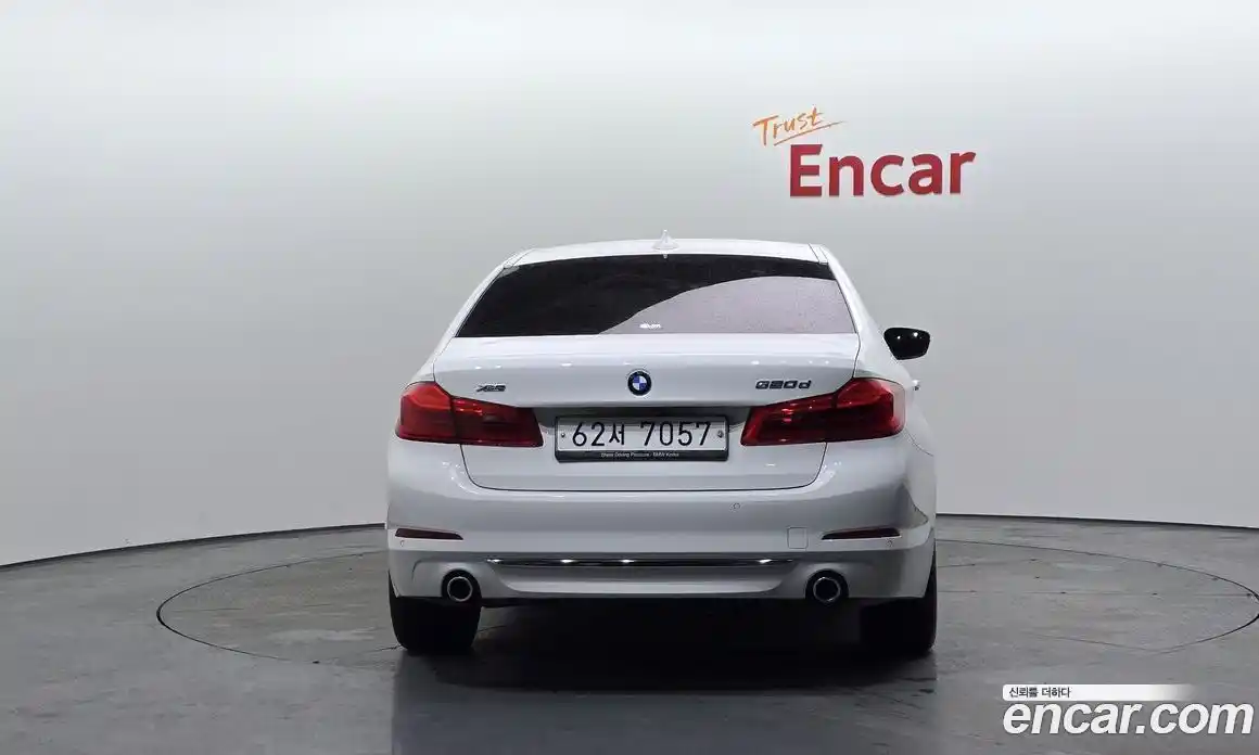 BMW 5 серия 2018 2.0 автомат (гидро), фото 4