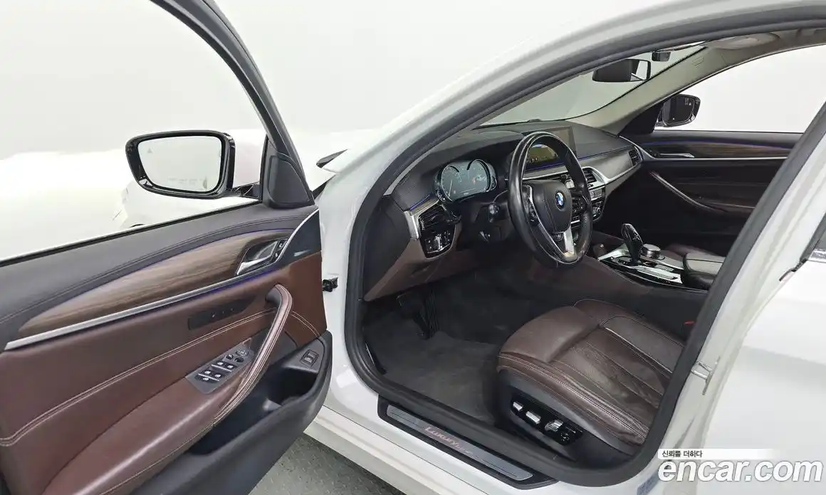 BMW 5 серия 2018 2.0 автомат (гидро), фото 10