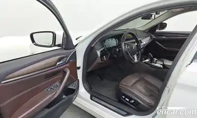 BMW 5 серия 2018 2.0 автомат (гидро), миниатюра 10