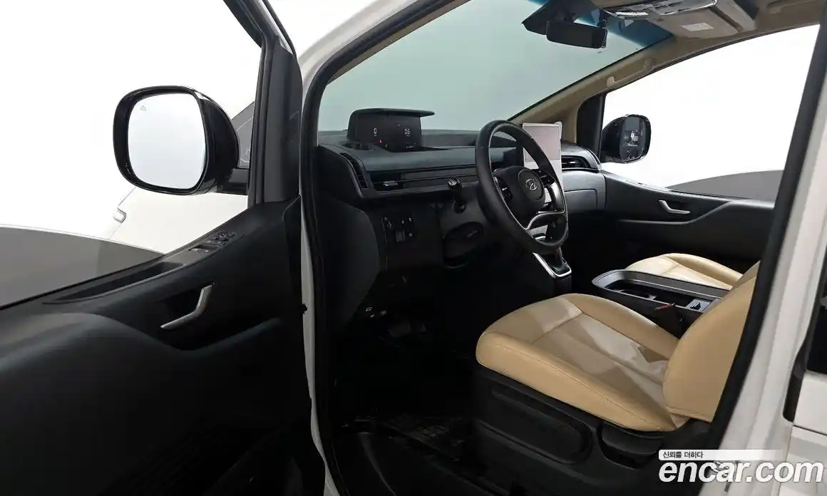 Hyundai Staria 2023 3.5 гидро, фото 13