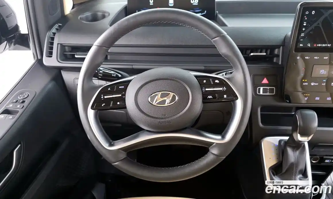 Hyundai Staria 2023 3.5 гидро, фото 20
