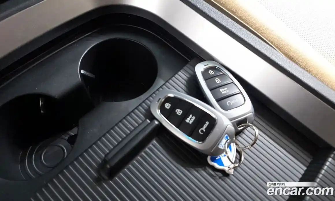 Hyundai Staria 2023 3.5 гидро, фото 22