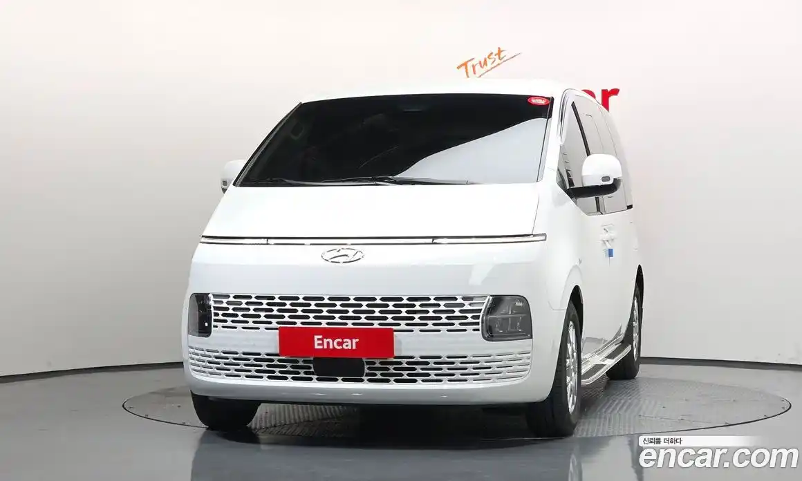 Hyundai Staria 2023 3.5 гидро, фото 3