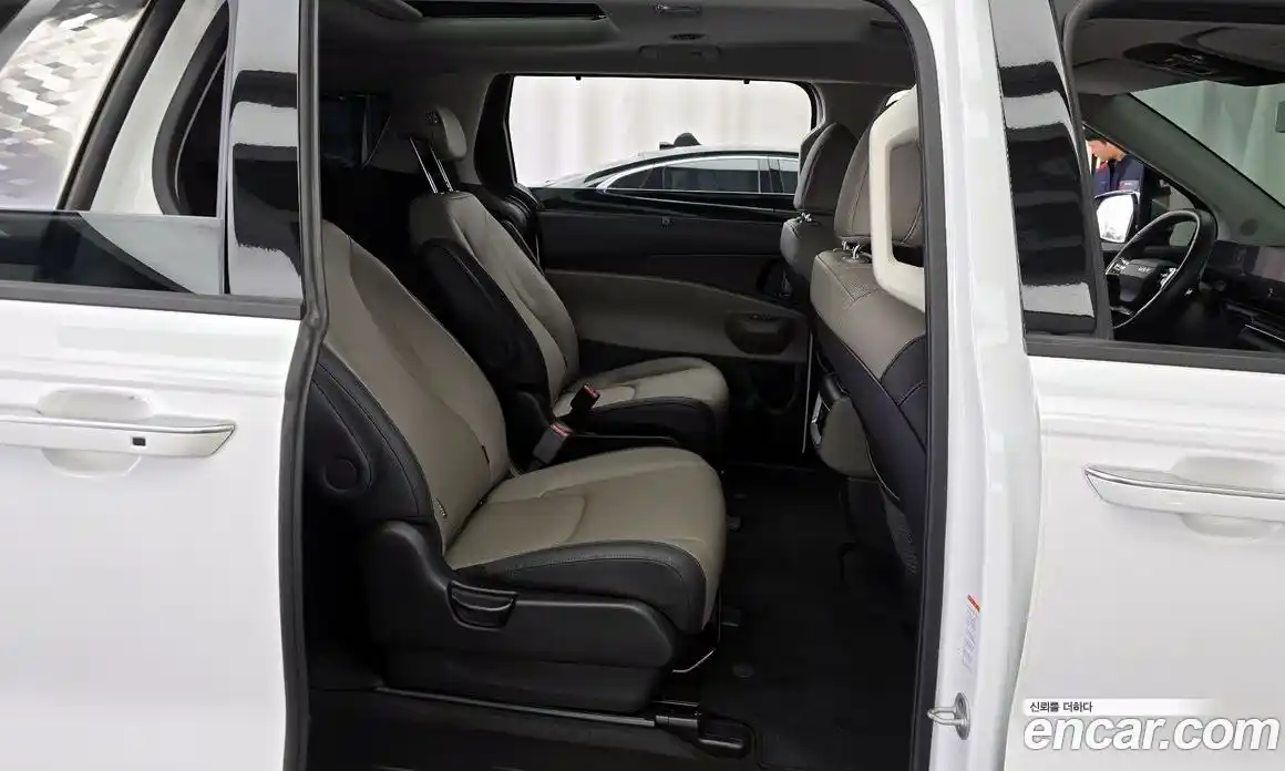 Kia Carnival 2025 2.2 автомат (гидро), фото 17