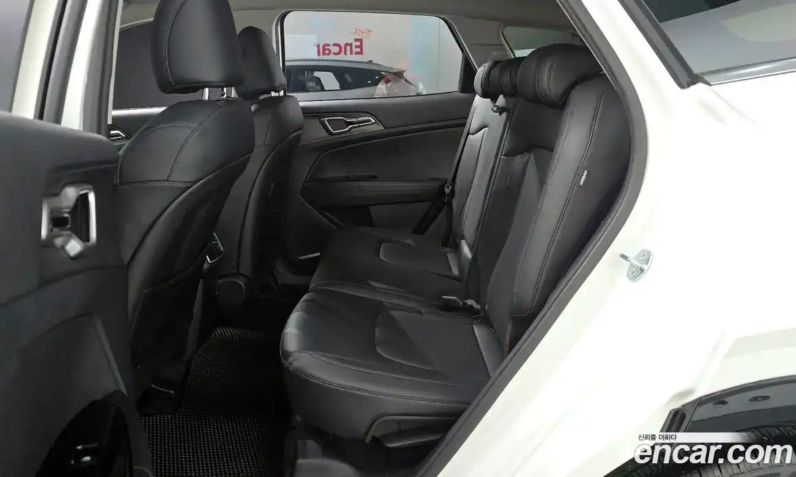 Kia Sportage 2023 1.6 автомат (гидро), фото 18
