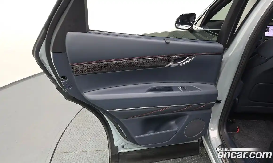 Genesis GV80 2024 2.5 гидро, фото 15