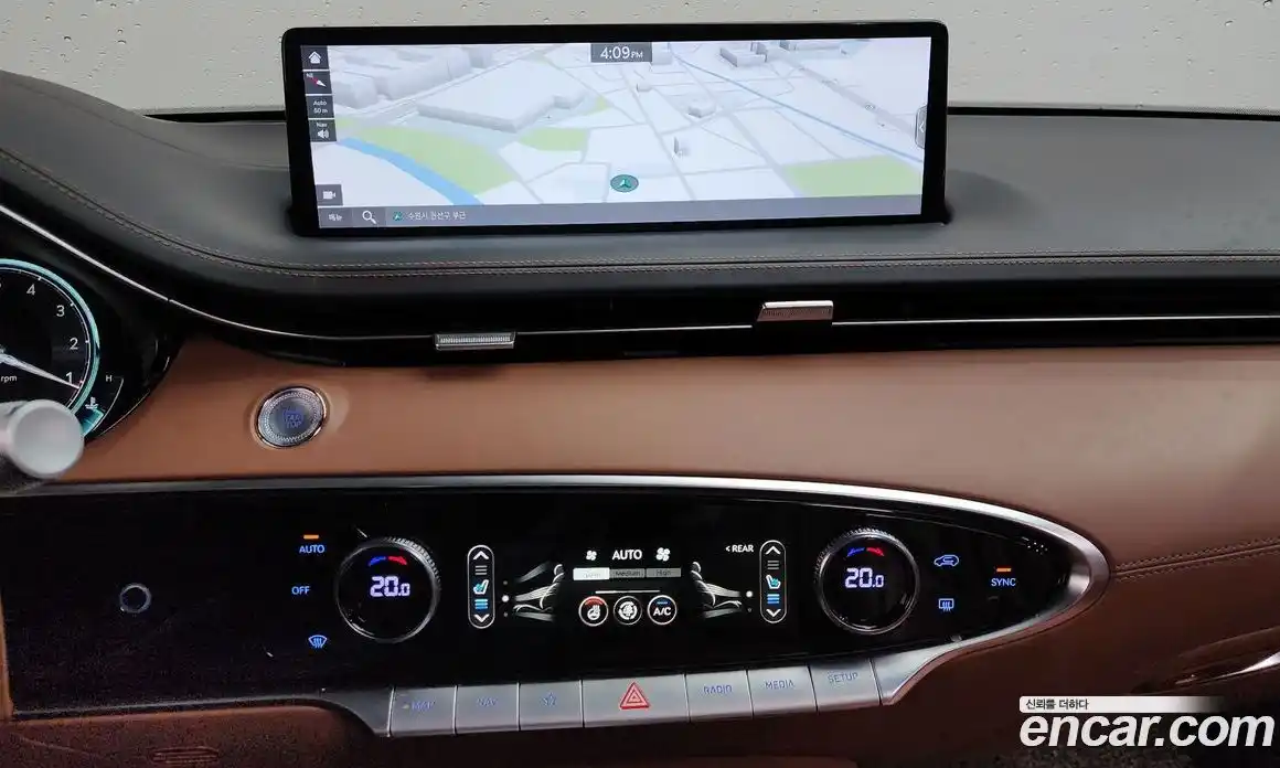 Genesis GV70 2021 2.5 гидро, фото 17