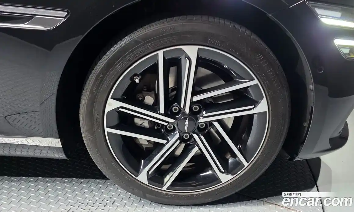 Genesis G80 2024 2.5 автомат (гидро), фото 6