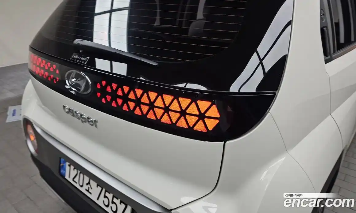 Hyundai Casper 2022 1.0 автомат (гидро), фото 9