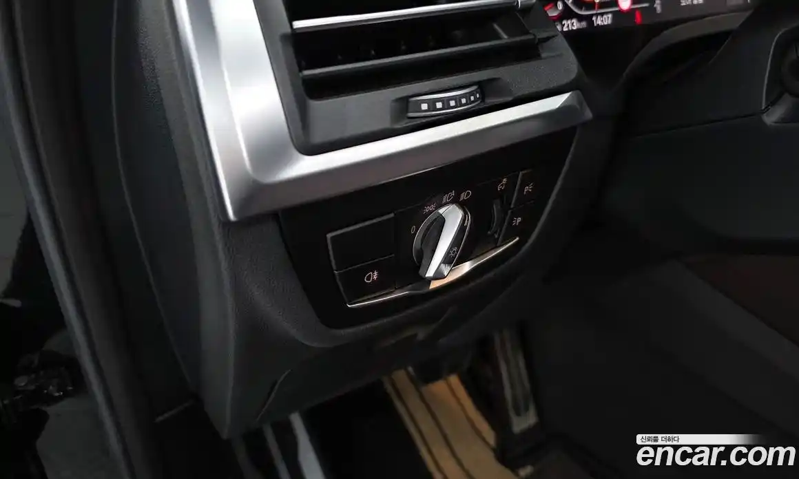 BMW X4 2023 2.0 гидро, фото 29
