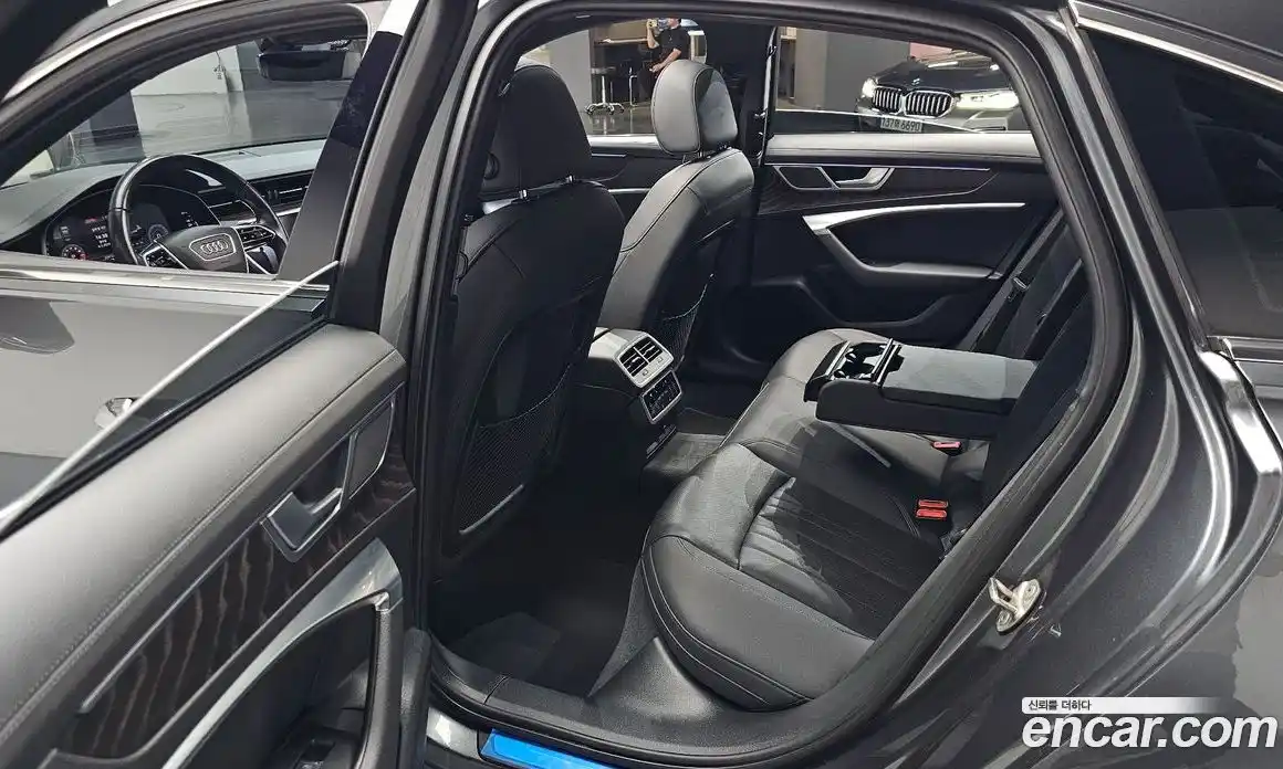 Audi A6 2021 2.0 автомат (гидро), фото 17