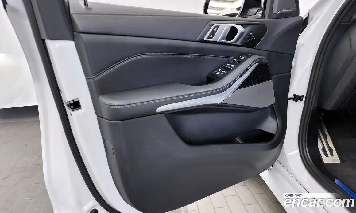 BMW X5 2023 3.0 автомат (гидро), фото 14
