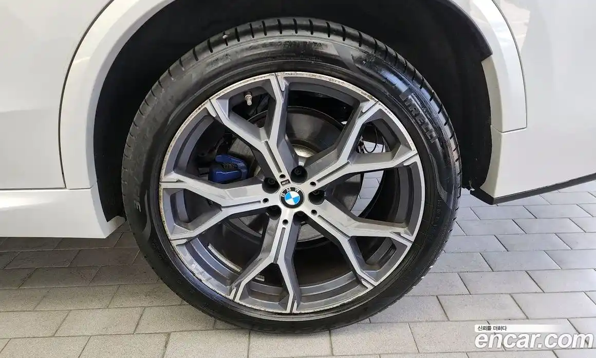 BMW X5 2023 3.0 автомат (гидро), фото 7