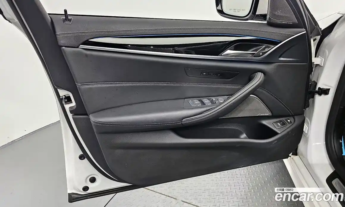 BMW 5-Series 2021 2.0 гидро, фото 14