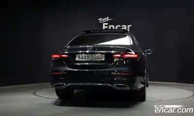 Mercedes-Benz E-Class 2022 2.0 автомат (гидро), миниатюра 4