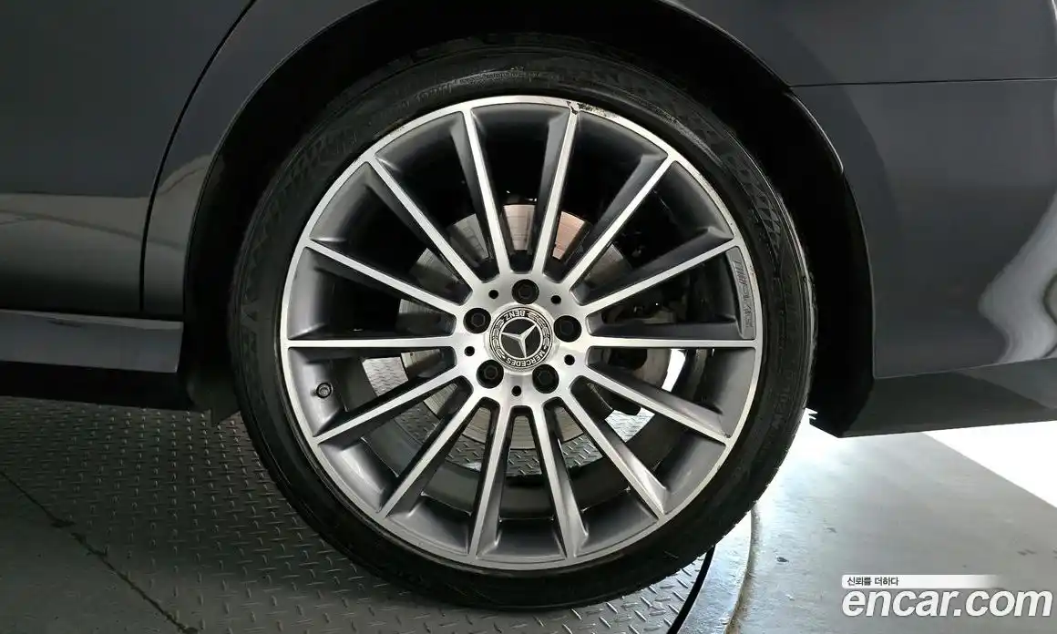 Mercedes-Benz E-Class 2022 2.0 автомат (гидро), фото 7