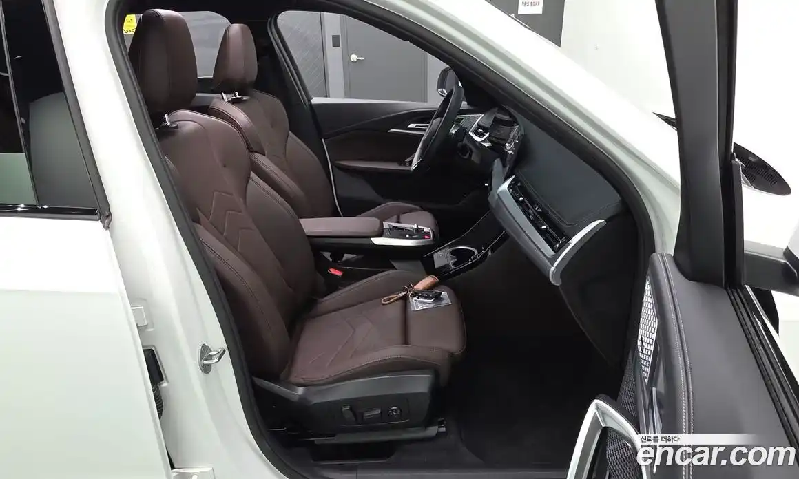BMW X1 2025 2.0 гидро, фото 16