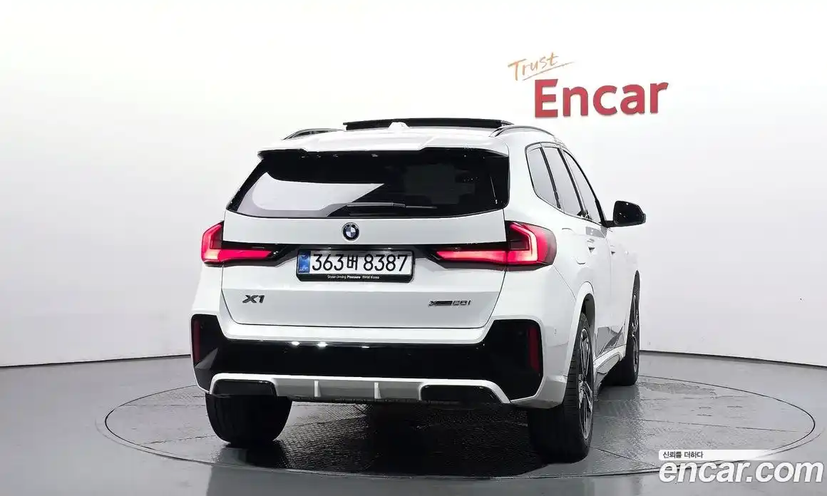 BMW X1 2025 2.0 гидро, фото 4