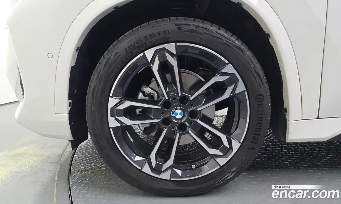 BMW X1 2025 2.0 гидро, фото 5