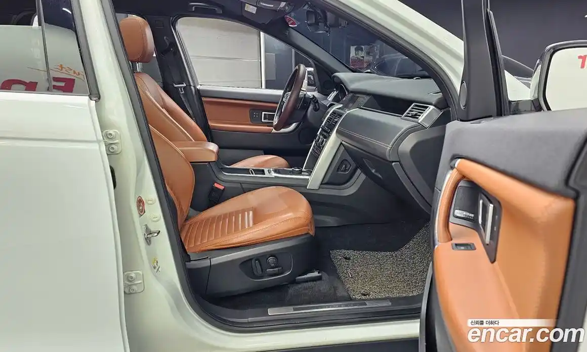 Land Rover Discovery Sport 2017 2.0 автомат (гидро), фото 11