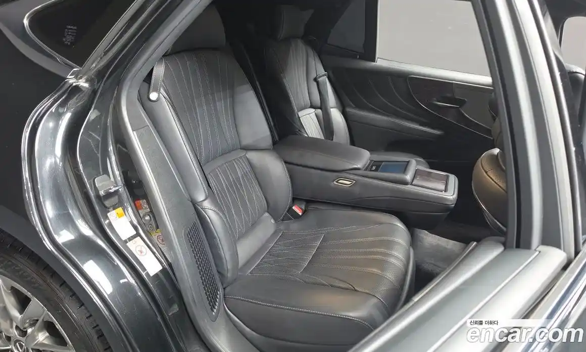 Lexus LS 2019 3.5 гидро, фото 23