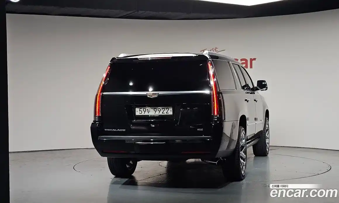 Cadillac Escalade 2018 6.2 гидро, фото 3