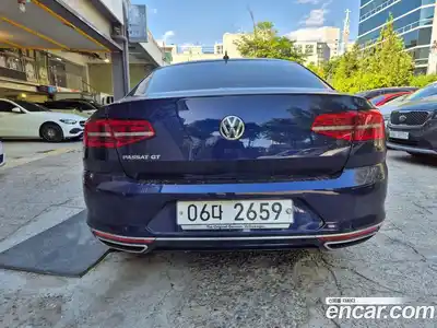 Volkswagen Passat 2018 2.0 автомат (гидро), миниатюра 2