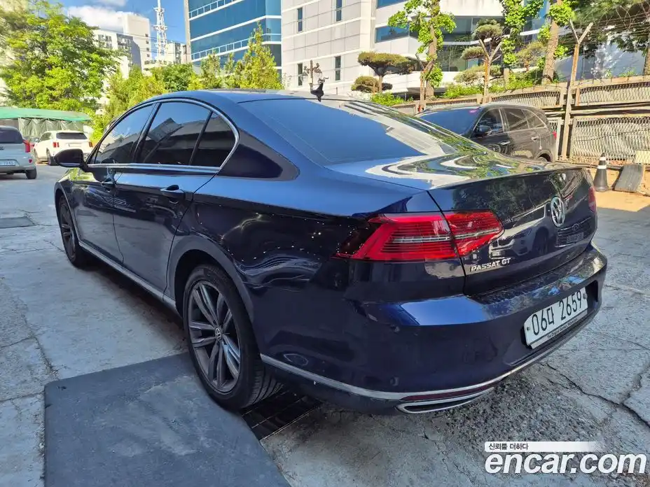 Volkswagen Passat 2018 2.0 автомат (гидро), фото 6
