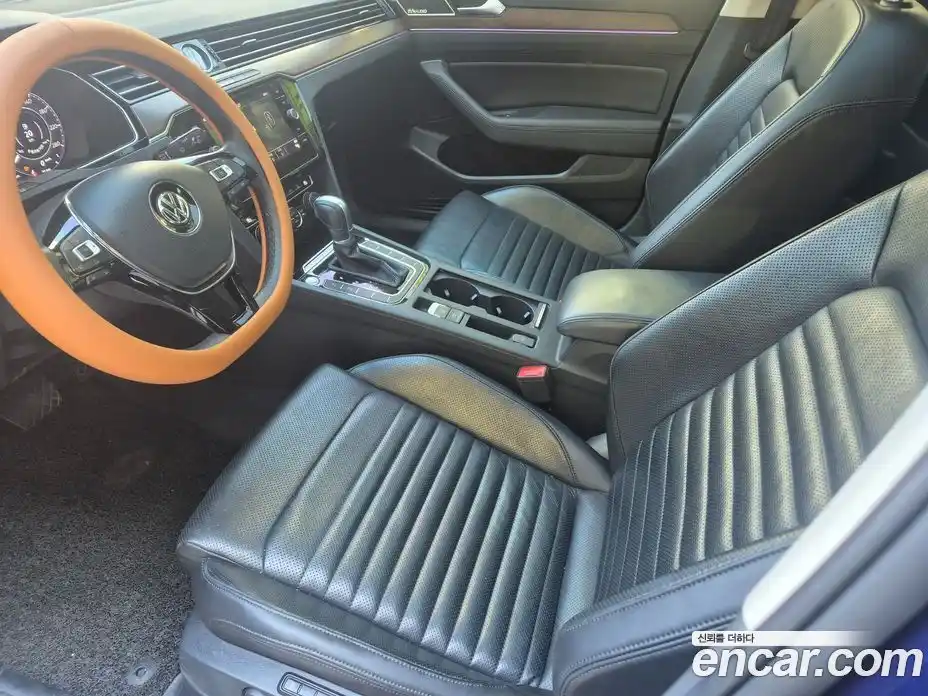 Volkswagen Passat 2018 2.0 автомат (гидро), фото 9