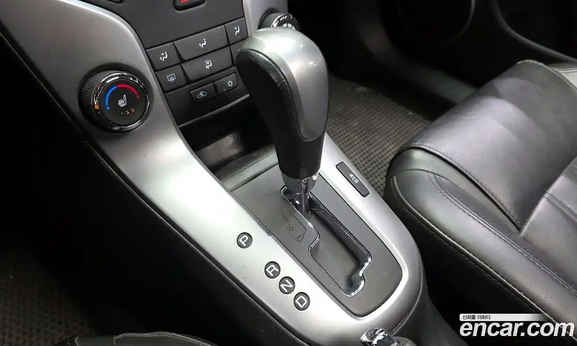 Chevrolet Cruze 2012 1.8 автомат (гидро), фото 9