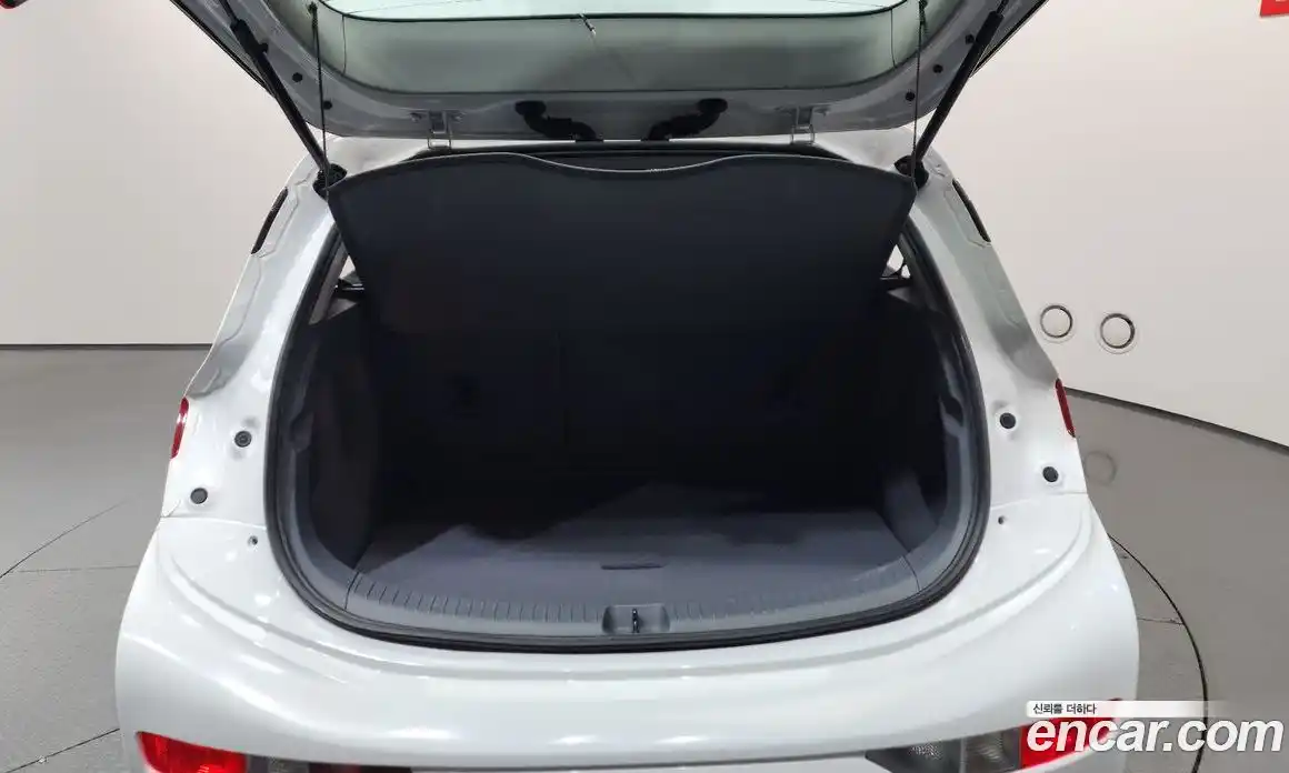 Chevrolet Bolt EV 2020 0.2 гидро, фото 22