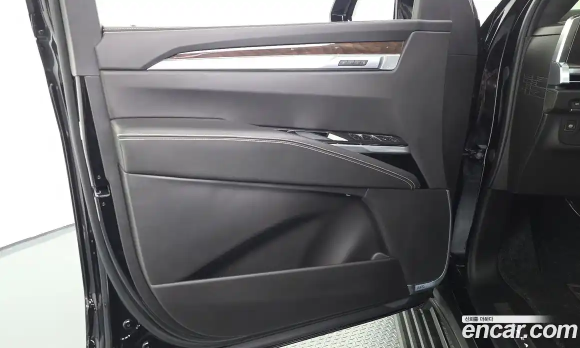 Cadillac Escalade 2025 6.2 гидро, фото 14