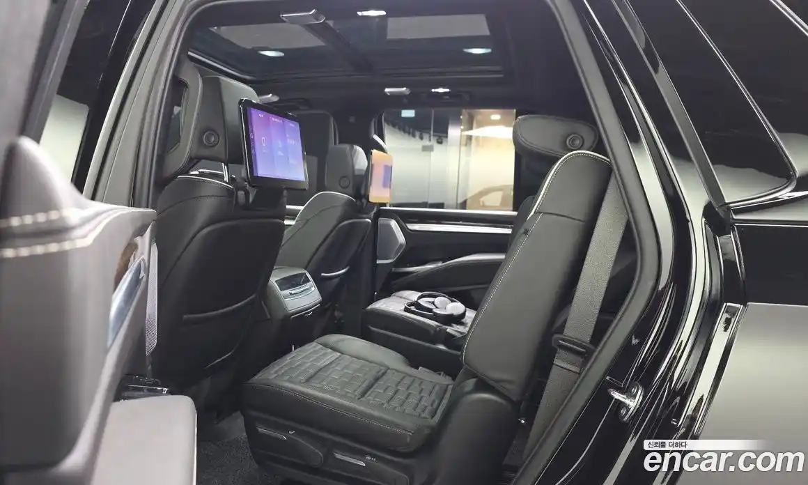 Cadillac Escalade 2025 6.2 гидро, фото 16