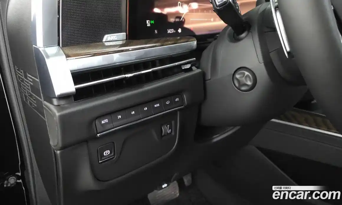 Cadillac Escalade 2025 6.2 гидро, фото 28