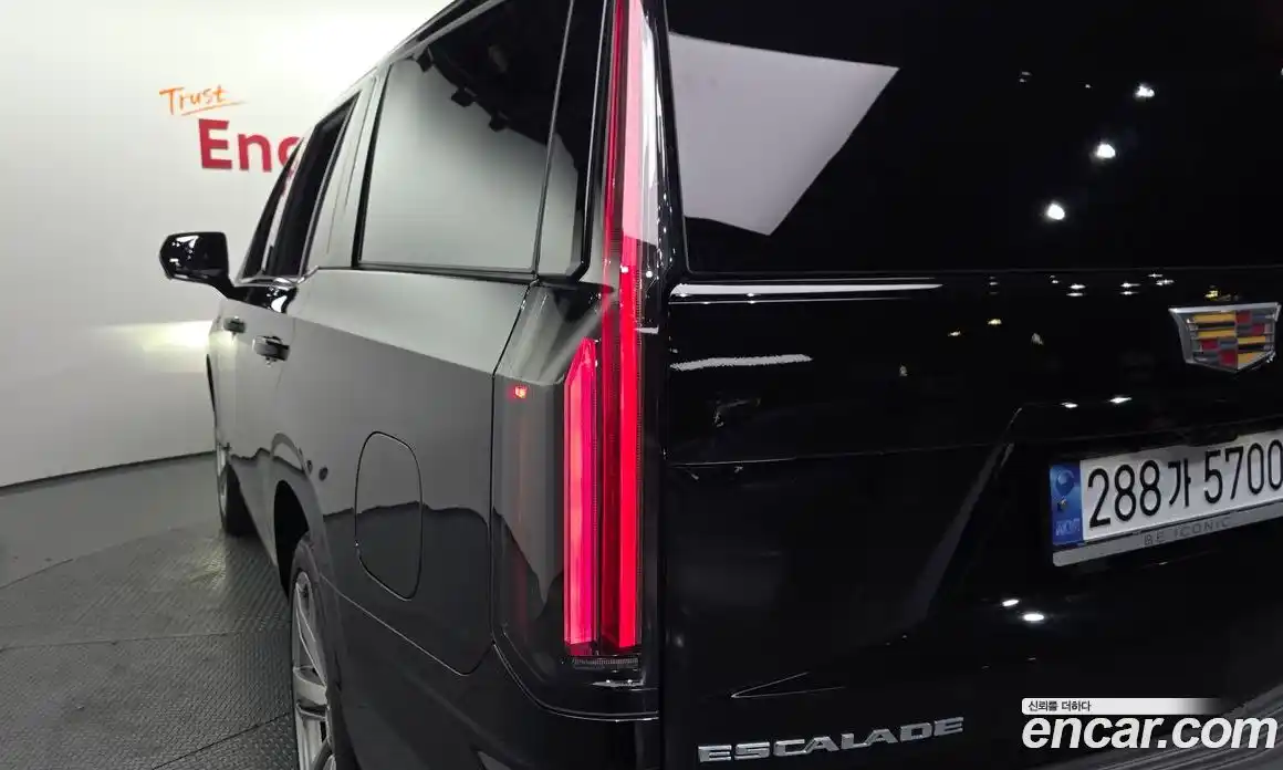 Cadillac Escalade 2025 6.2 гидро, фото 9
