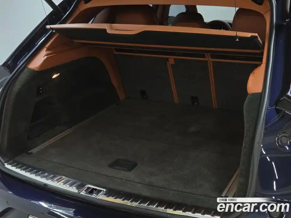 Bentley Bentayga 2021 4.0 гидро, фото 19